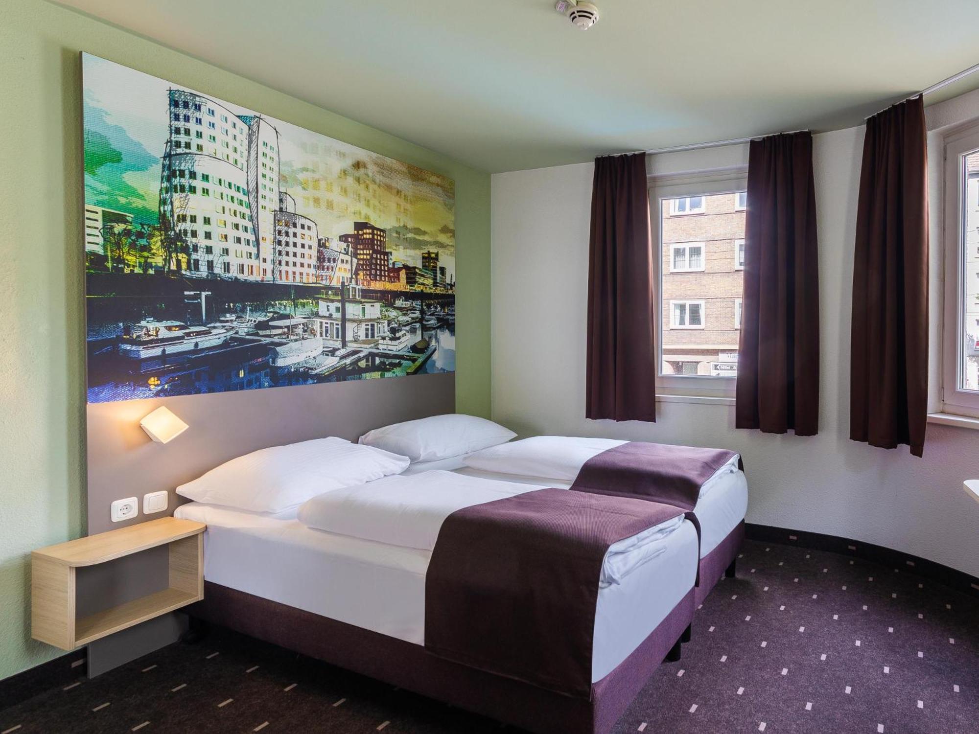 B&B Hotel Duesseldorf City-Sued Buitenkant foto