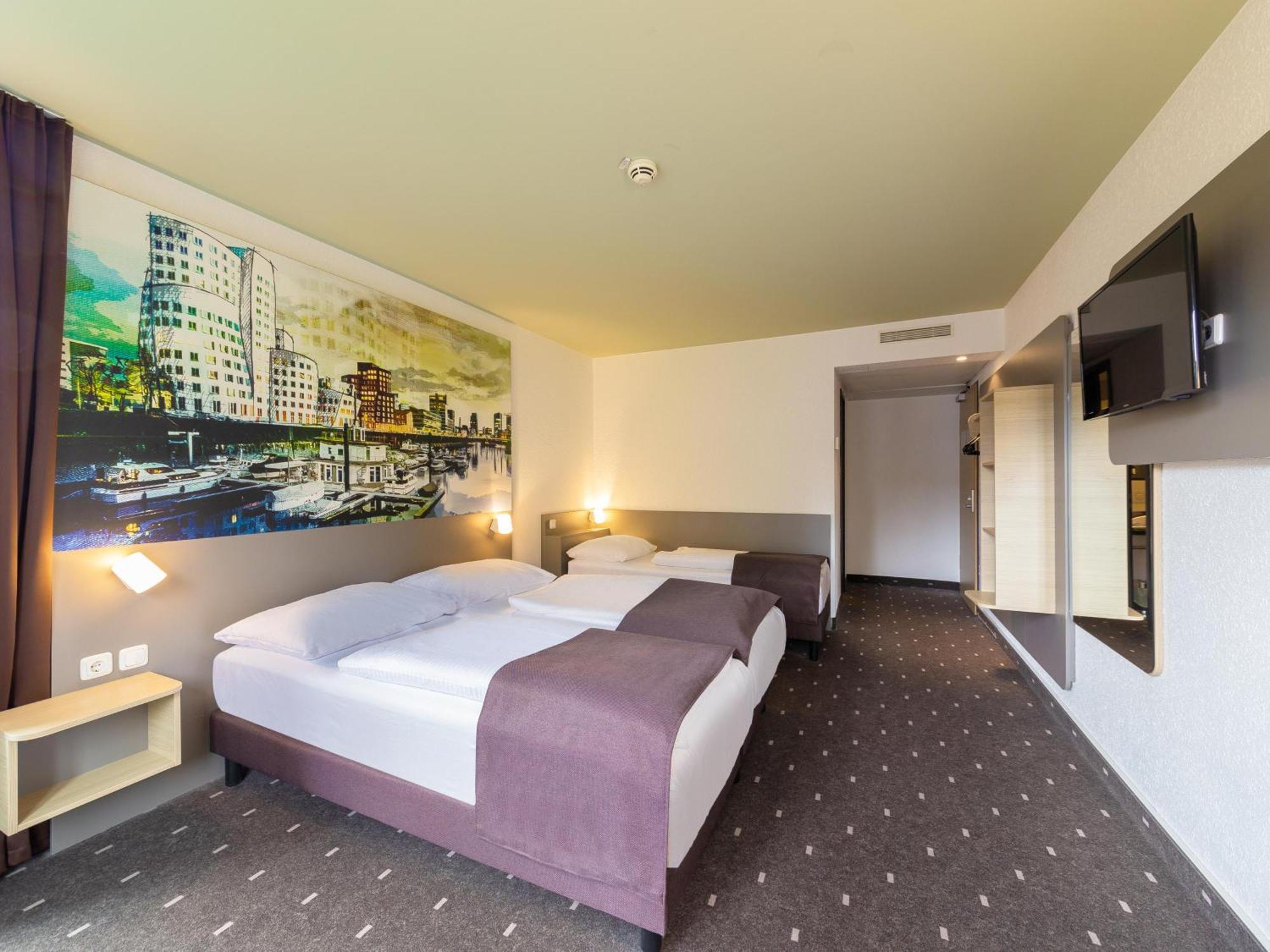 B&B Hotel Duesseldorf City-Sued Buitenkant foto