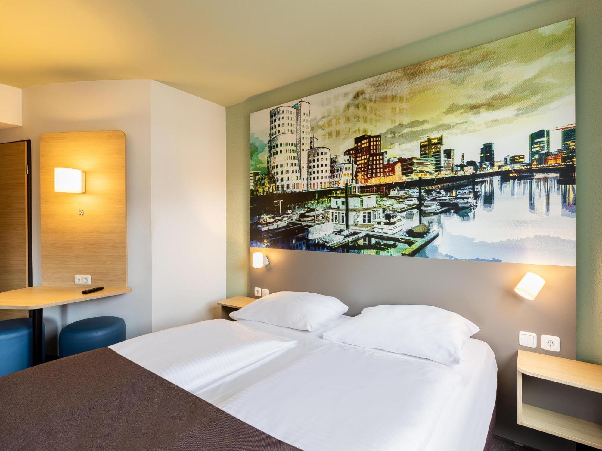 B&B Hotel Duesseldorf City-Sued Buitenkant foto