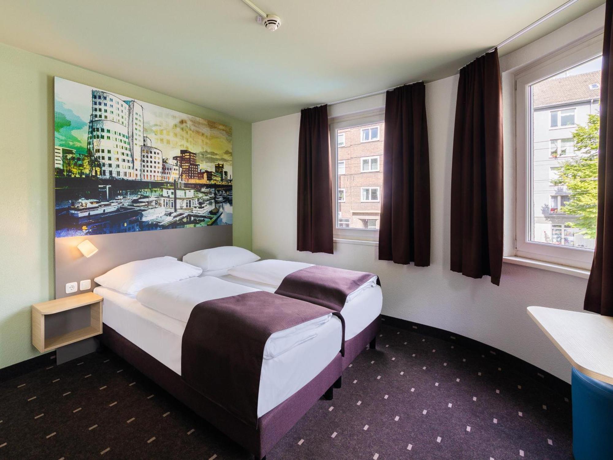 B&B Hotel Duesseldorf City-Sued Buitenkant foto