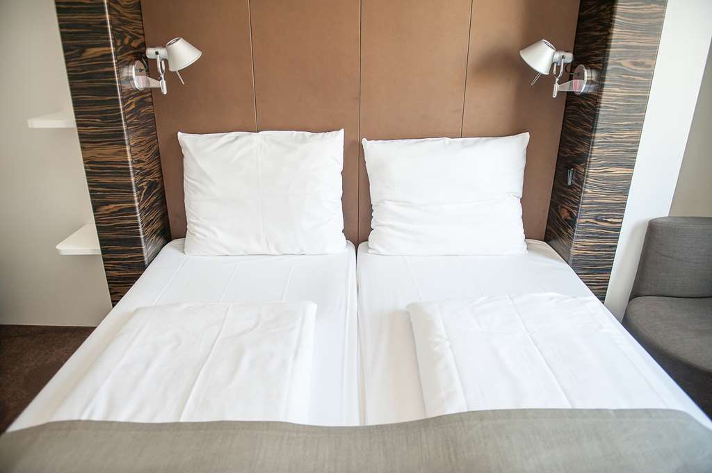 B&B Hotel Duesseldorf City-Sued Buitenkant foto