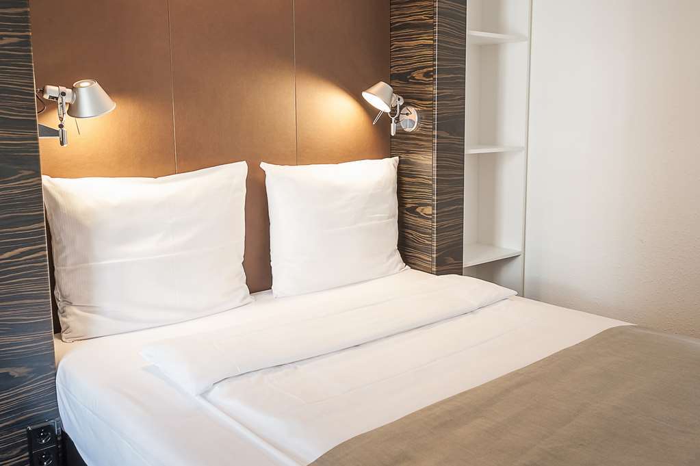 B&B Hotel Duesseldorf City-Sued Buitenkant foto