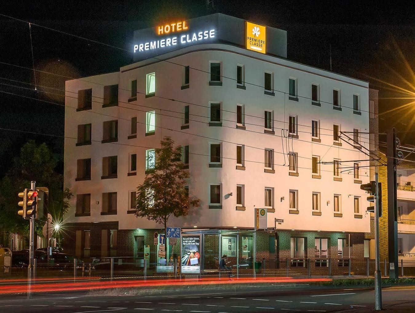 B&B Hotel Duesseldorf City-Sued Buitenkant foto